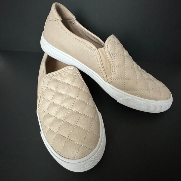 Guess Quilter Vegan Leather Loafer Slip On Shoe, Size 6 - Picture 4 of 5